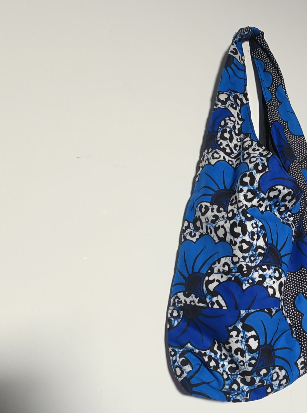 Blu-black hobo